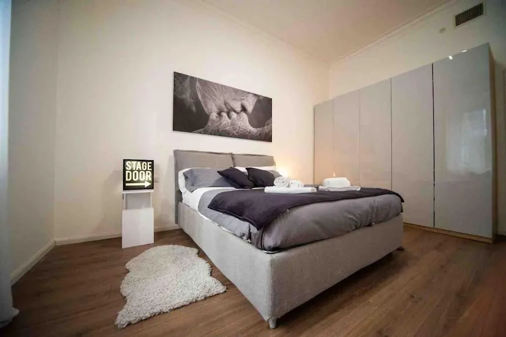 Apartment In Brera Milán