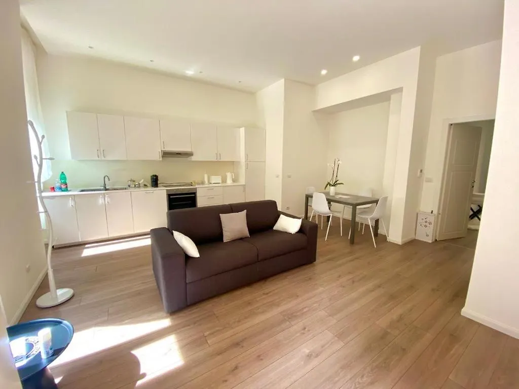 Apartment In Brera Milán Italia